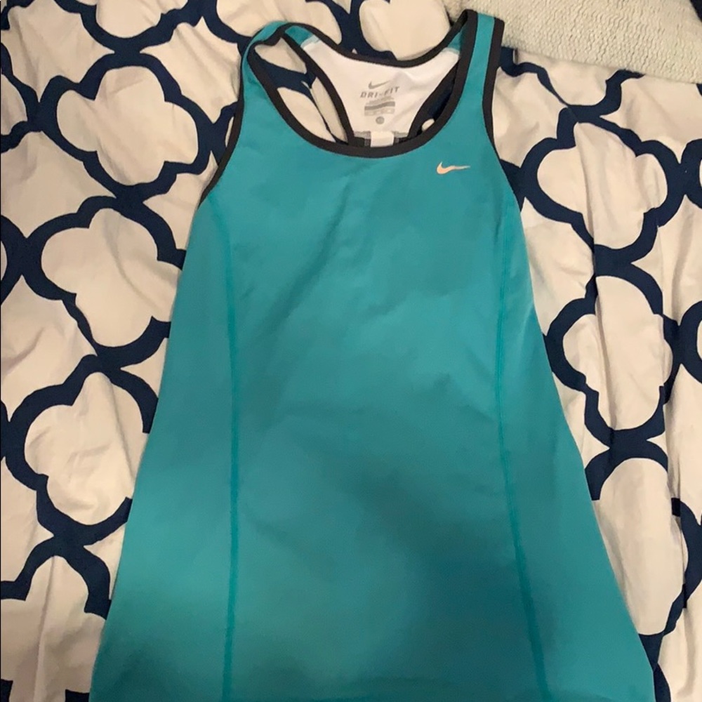 Nike tank top size XS